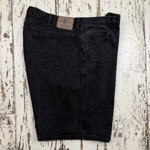 Wrangler Black Denim shorts men’s 40, five pocket style Excellent Condition!
